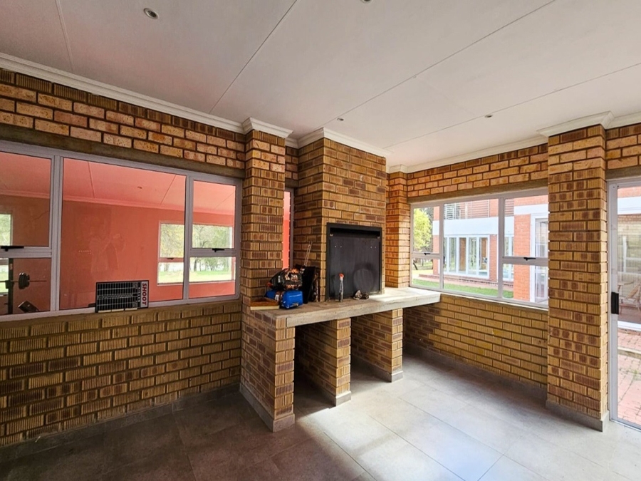 10 Bedroom Property for Sale in Parys Free State
